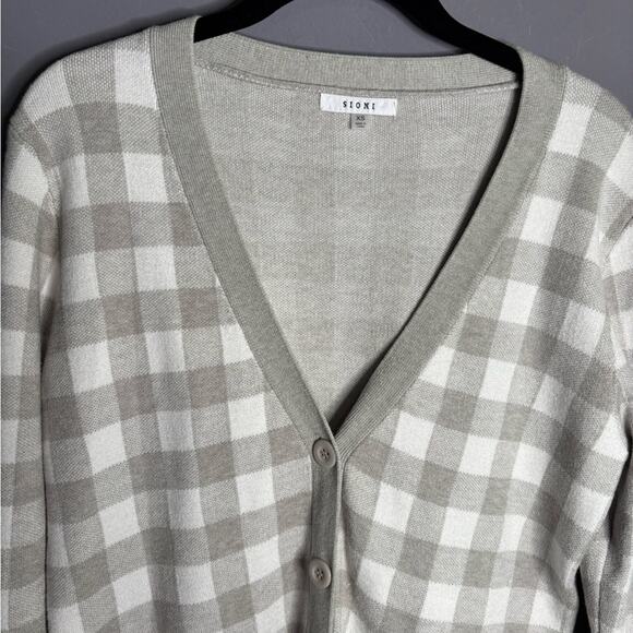 Sioni Gray and White Checkered Button Front Long Sleeve Cardigan Sweater Sz XS - Picture 3 of 7